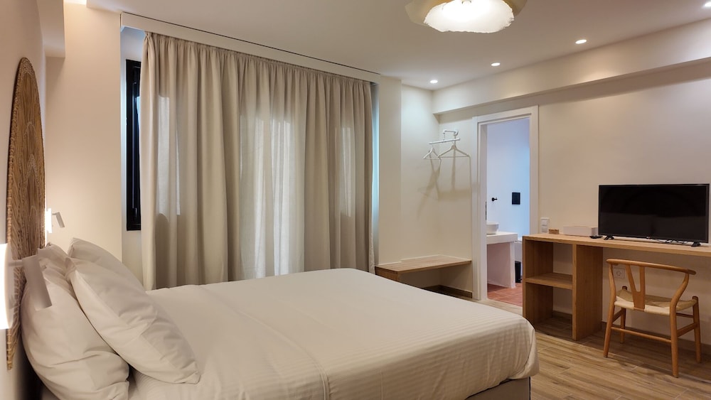 Euphoria Apartments 14/56