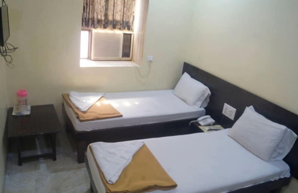 Hotel National 7/50