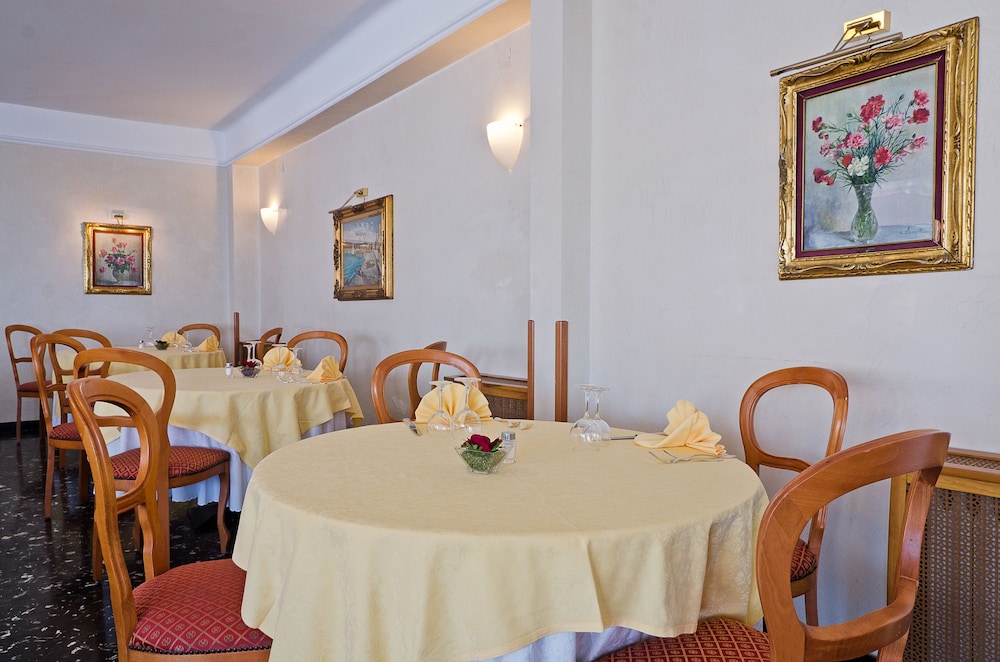 Hotel Ariston Montecarlo 28/50