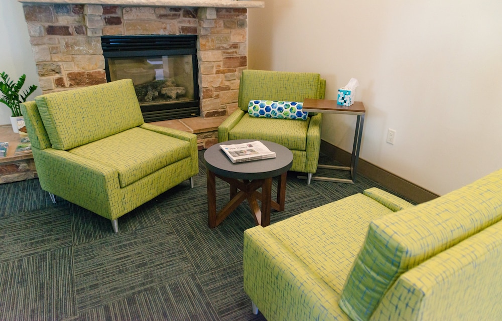 Holiday Inn Express Hotel Suites Winona 34/49