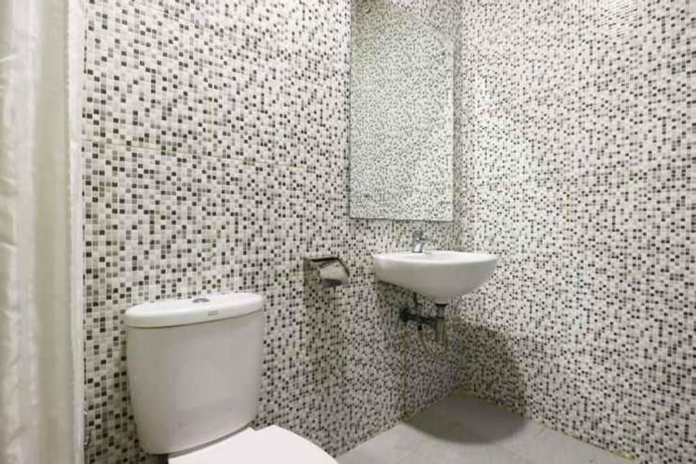 Blitz Hotel Batam Near Sultan Mahmud Ri'ayat Shah 28/31