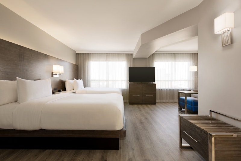 Embassy Suites By Hilton Toronto Airport 16/55