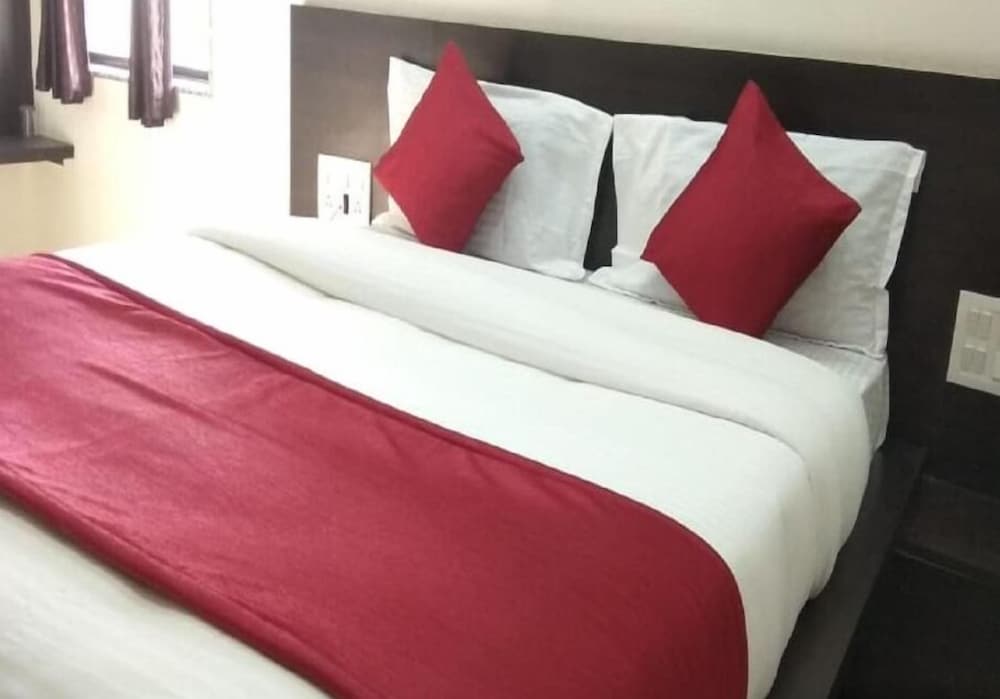 Hotel Gayatri By Sky Stays 17/22
