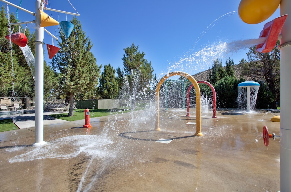 Holiday Inn Resort the Lodge At Eagle Crest 44/58