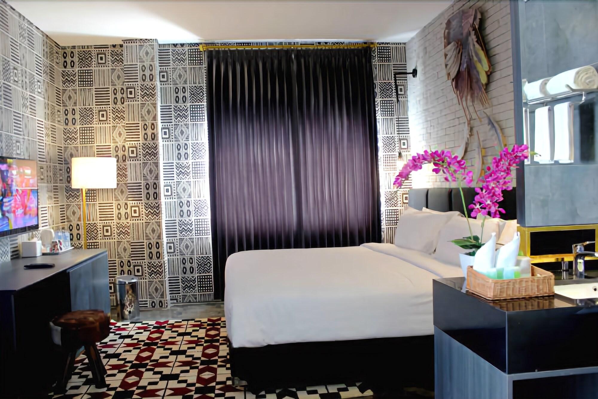 Couleur Hotel Jakarta 12/26