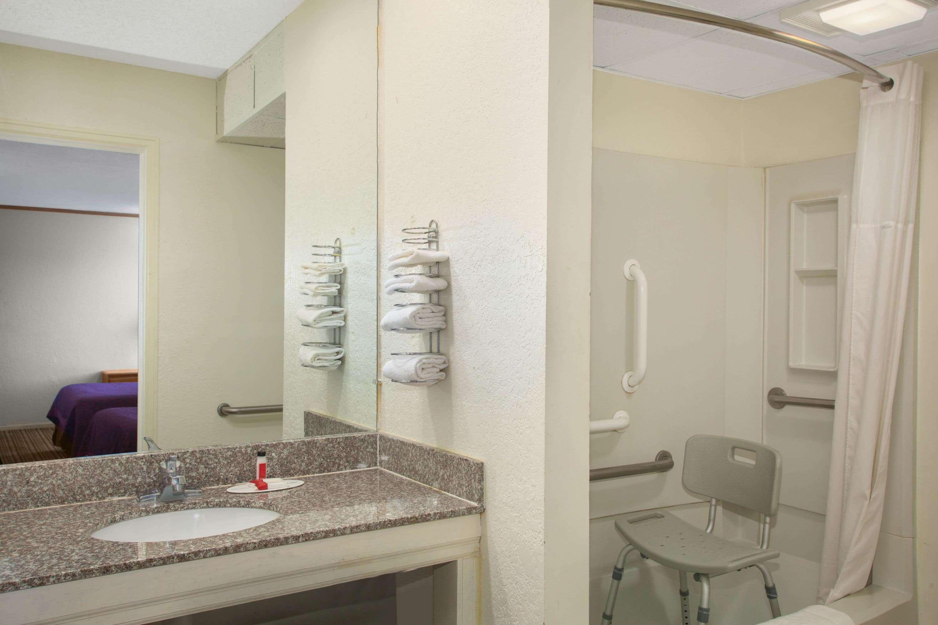 Economy Hotel Wichita- Florence St 47/48
