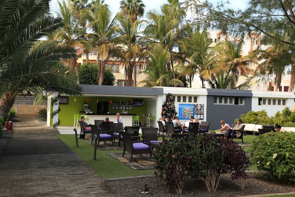 R2 Romantic Fantasia Dreams And Suites Hotel Adults Only 57/64