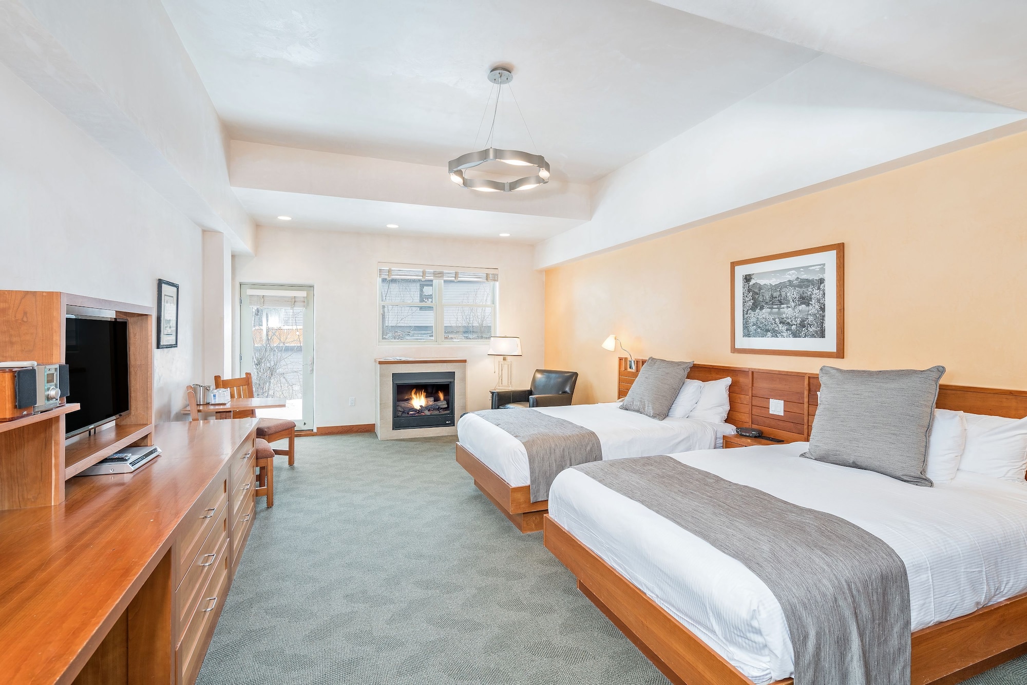 Select, 2 Double Beds