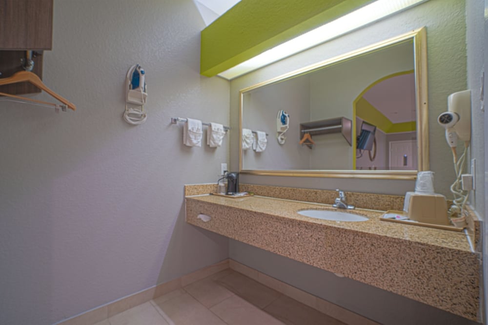 Hotel Bliss Kemah Boardwalk 42/68