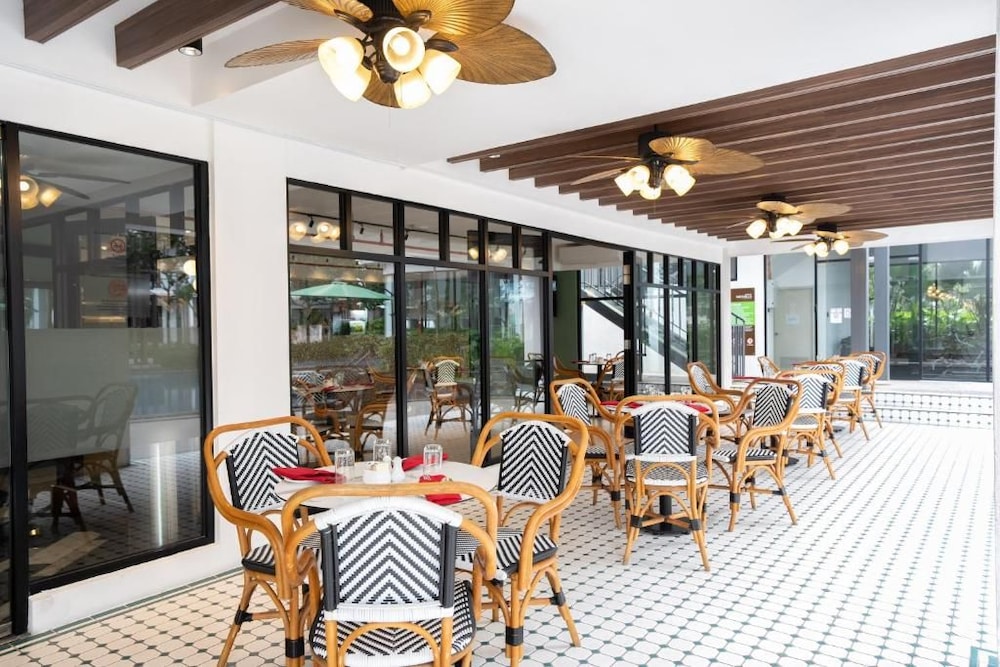 Scapes Hotel 35/49