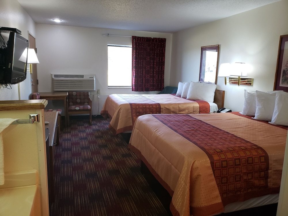 Americas Best Value Inn & Suites Harrisonville 11/33