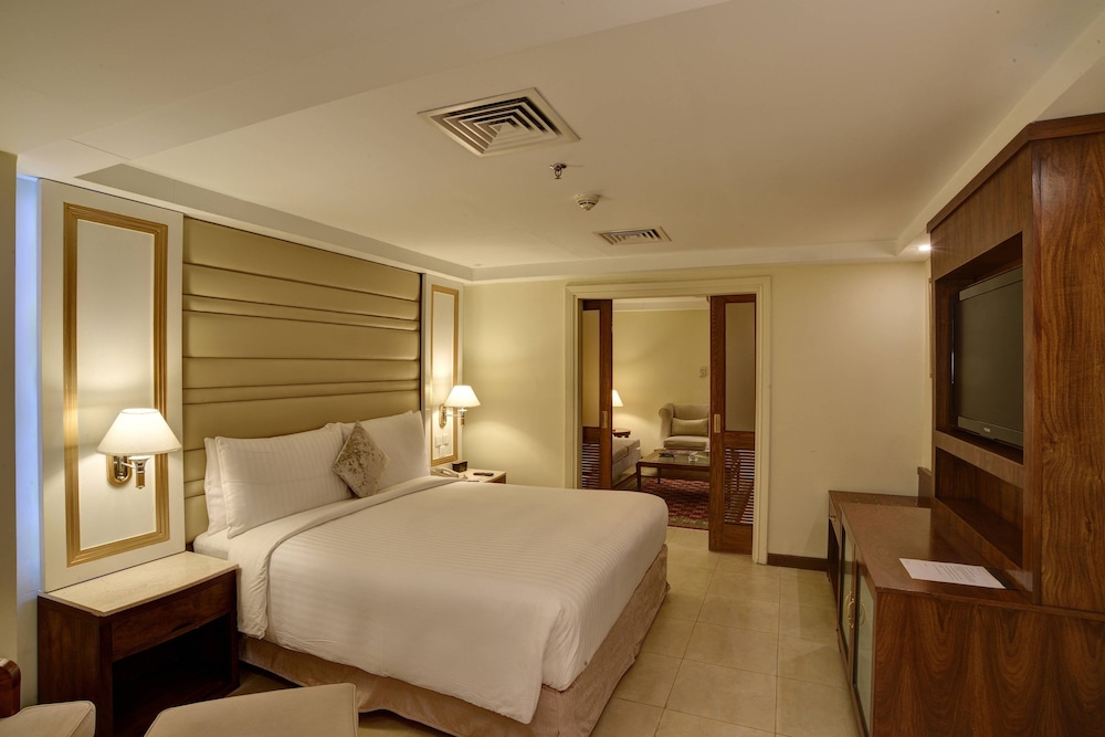 ISLAMABAD MARRIOTT HOTEL 6/15
