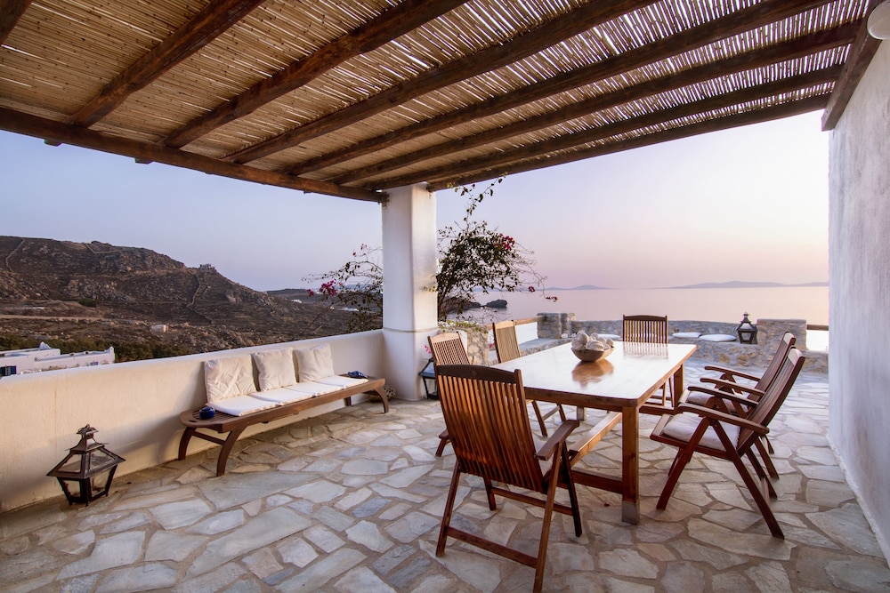 Anerousses Mykonian Traditional Houses 34/50