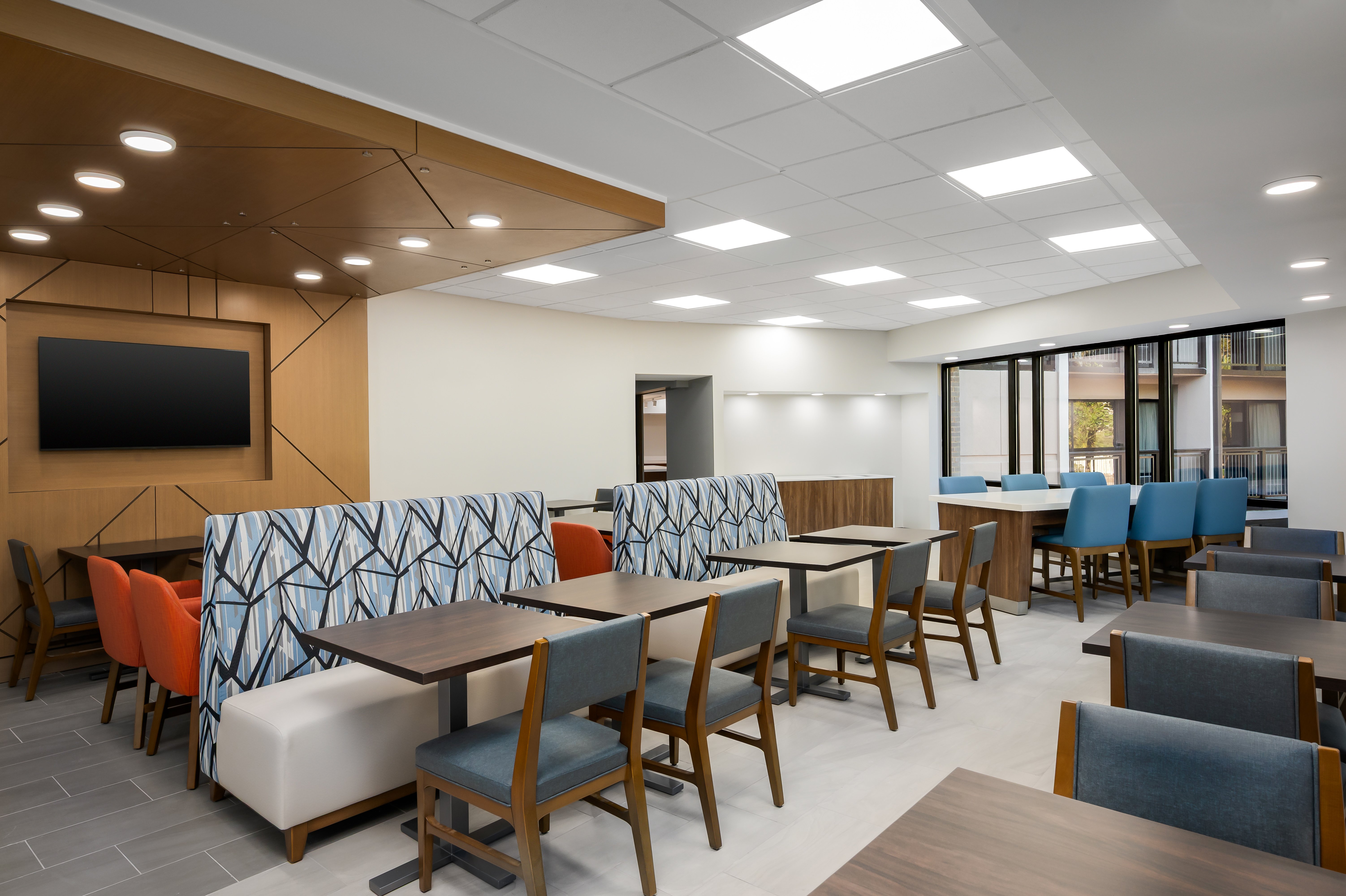 Holiday Inn Express Hilton Head Island 66/77