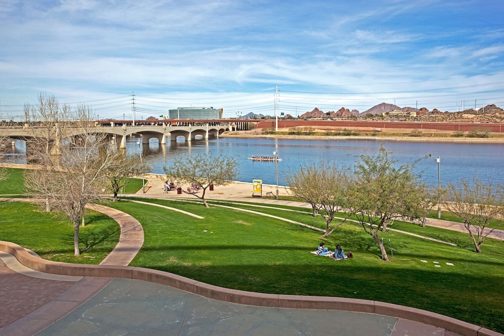 Hyatt Place Tempe/Phoenix Airport 19/54