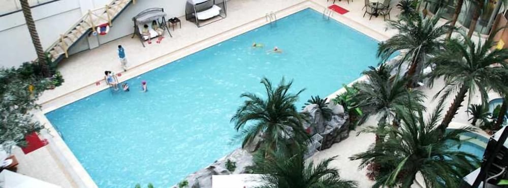 Hot Spring Hotel 27/28