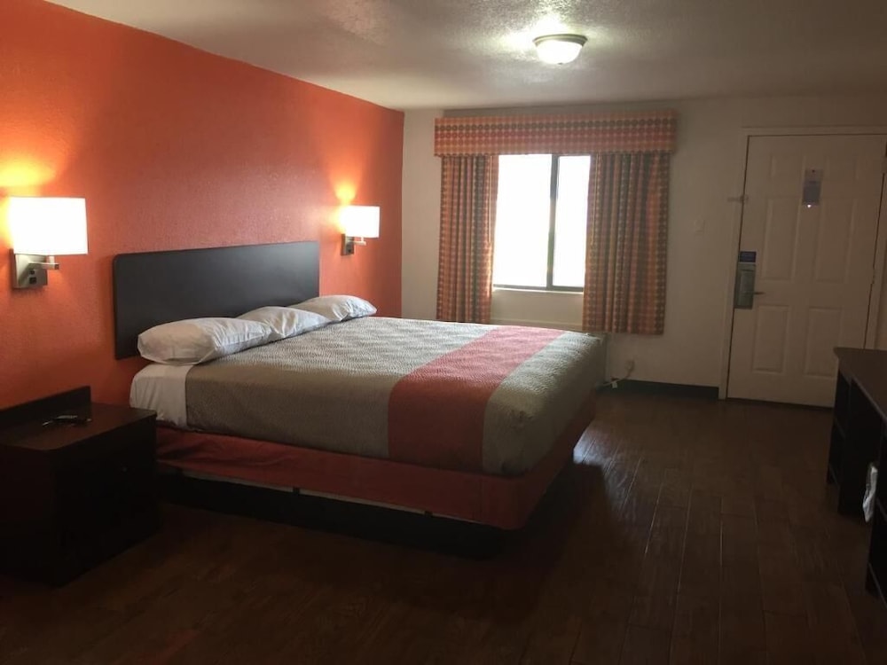 Motel6 Waco, TX 11/30