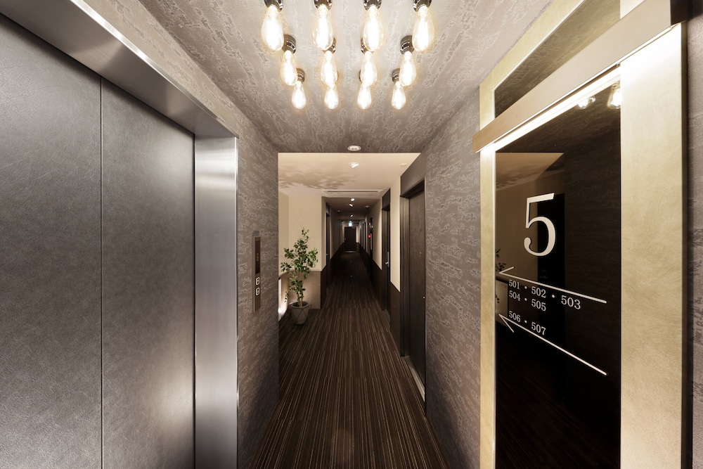 Tennoji Crystal Hotel 31/38