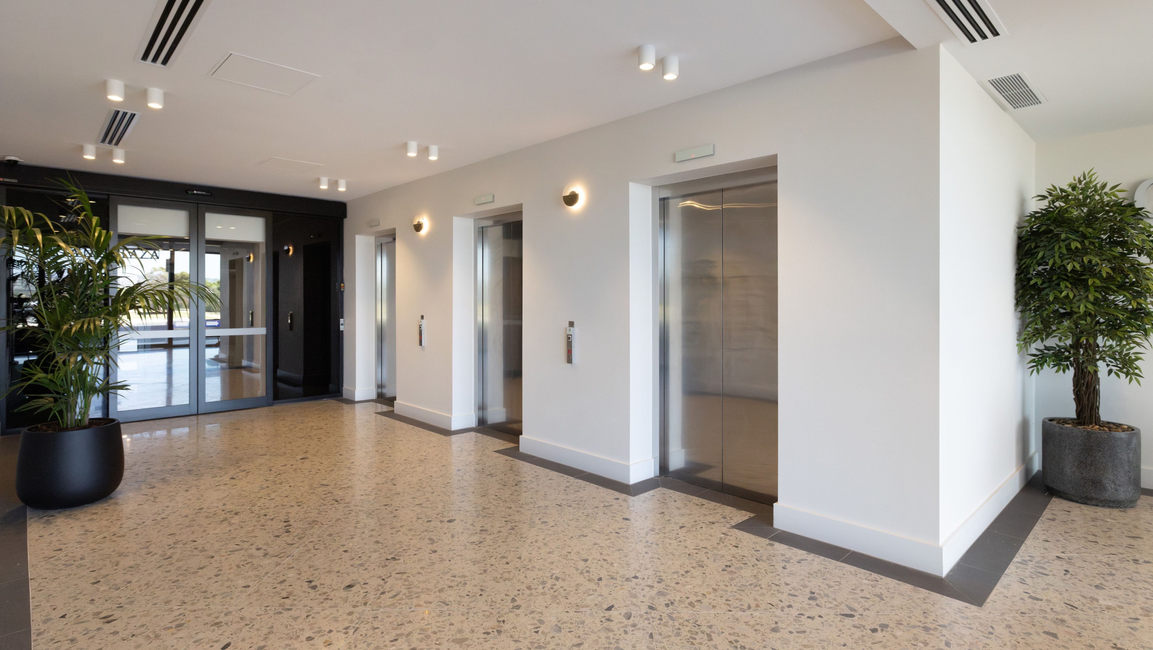 Crowne Plaza Adelaide Mawson Lakes 14/50