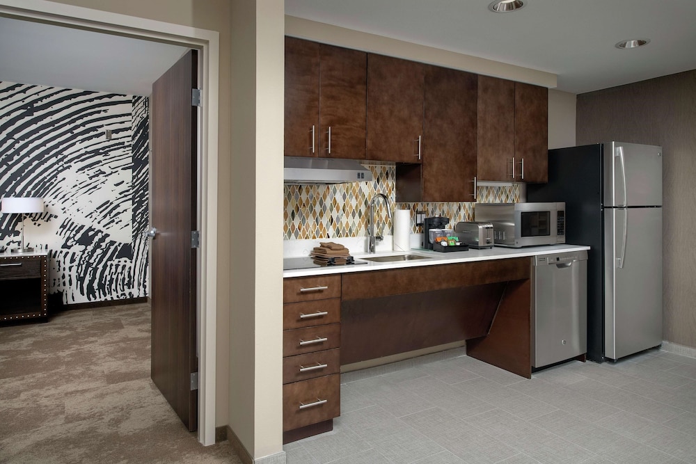 Homewood Suites by Hilton Austin Downtown 40/47