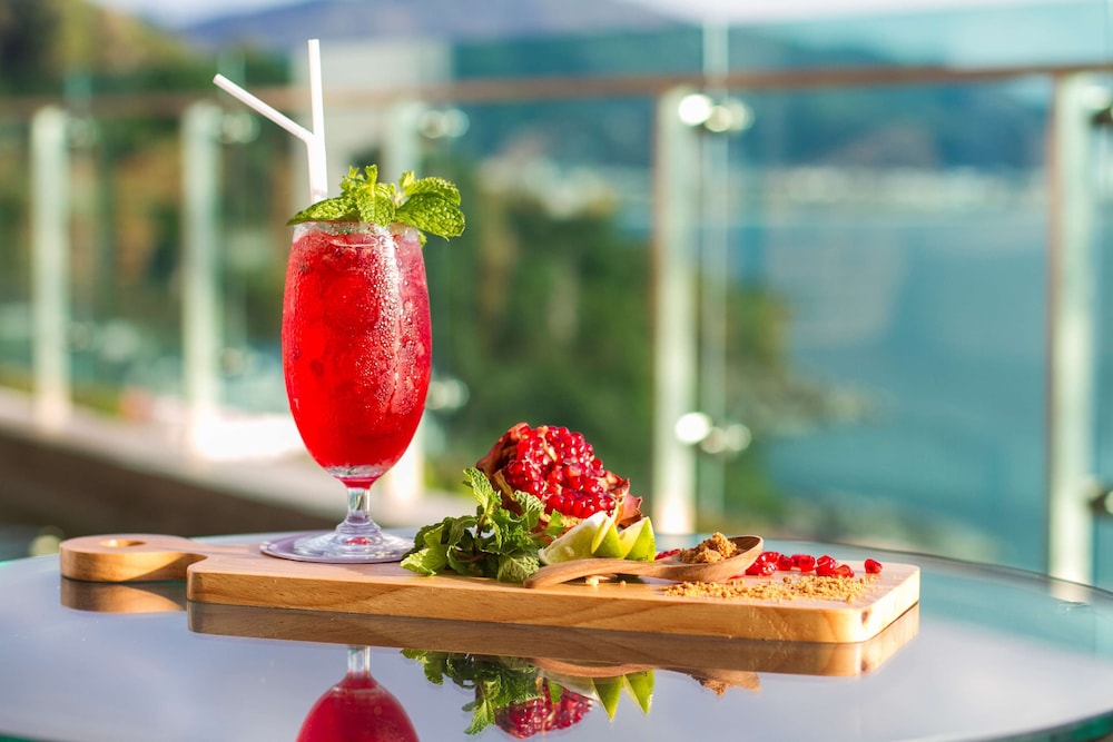 Wyndham Grand Phuket Kalim Bay 42/74
