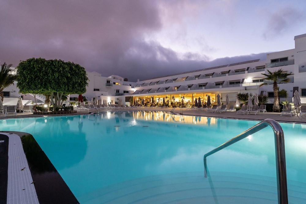 Lanzarote Village Hotel 11/69