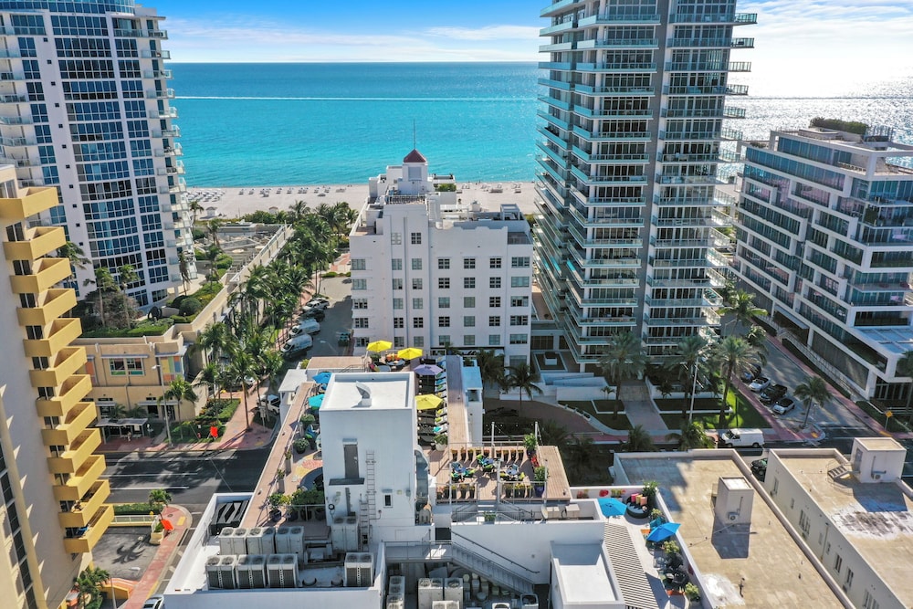 Hotel Croydon Miami Beach 63/75