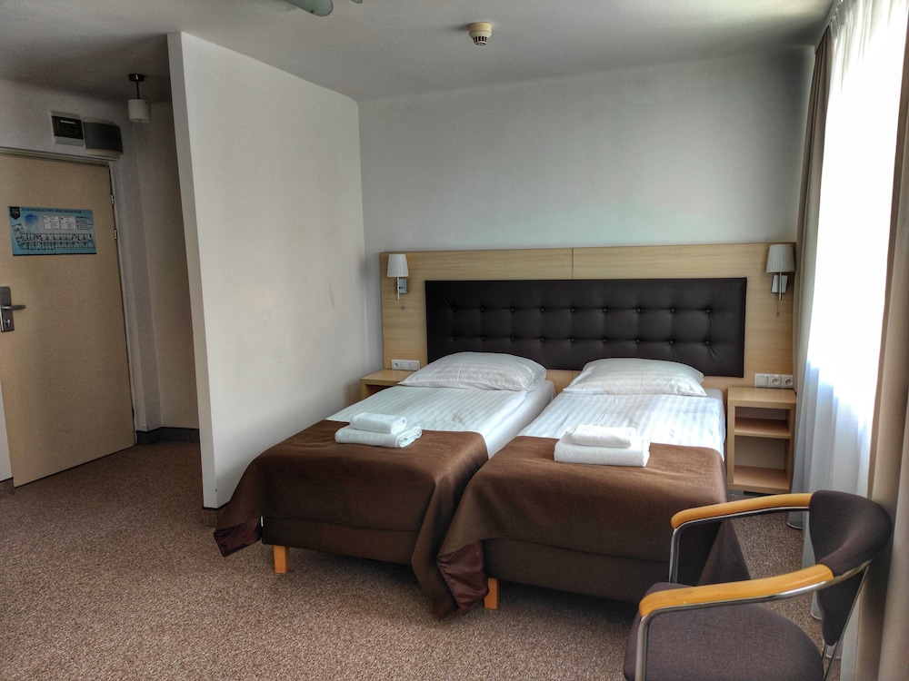 STANDARD, DOUBLE BED