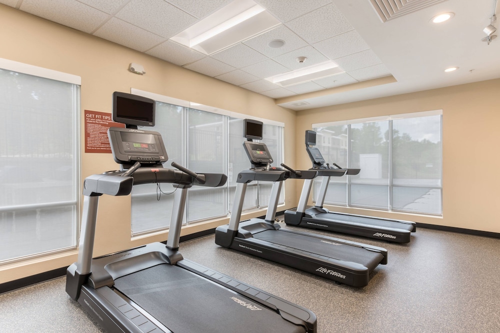TownePlace Suites by Marriott Greensboro Coliseum Area 18/41