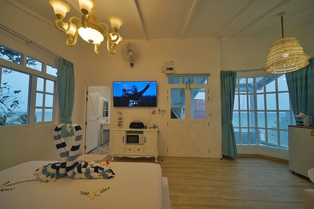 DD Hut Koh Tao 25/50