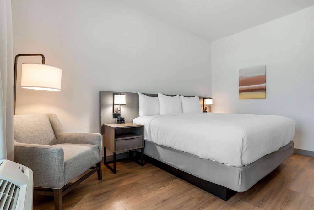 Comfort Inn & Suites Panama City Beach - Pier Park Area 33/61