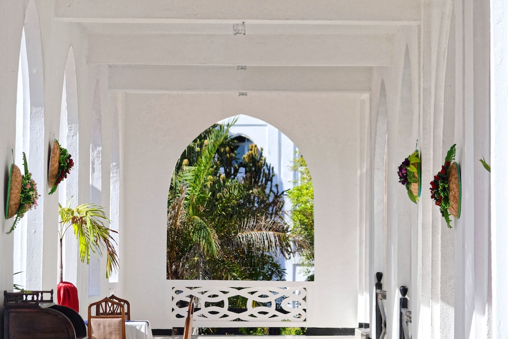 Kaskazi Beach Hotel 2/36