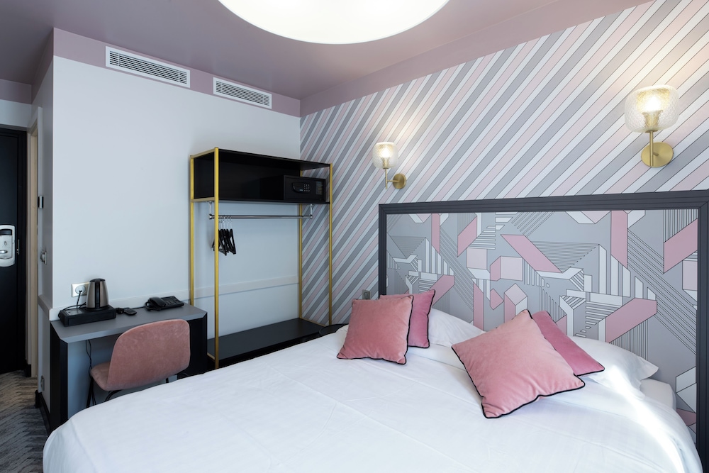 ROOM, DOUBLE BED, BALCONY
