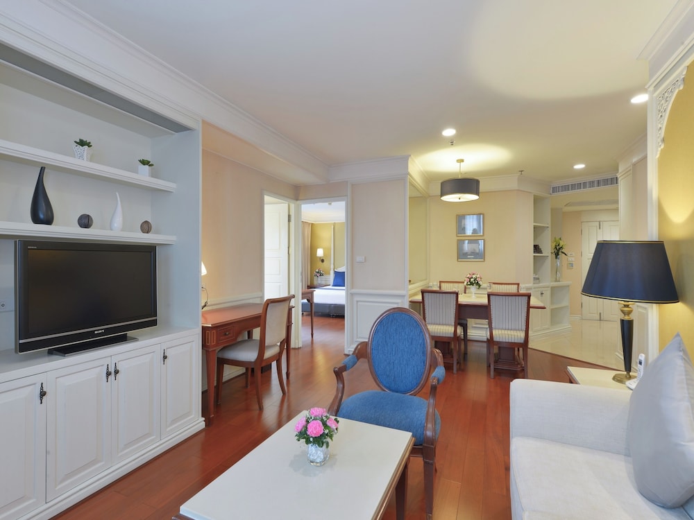 Centre Point Hotel Sukhumvit 10 104/114