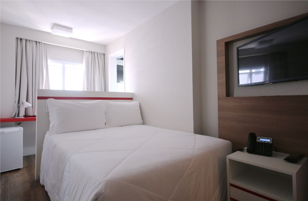 STUDIO, DOUBLE BED