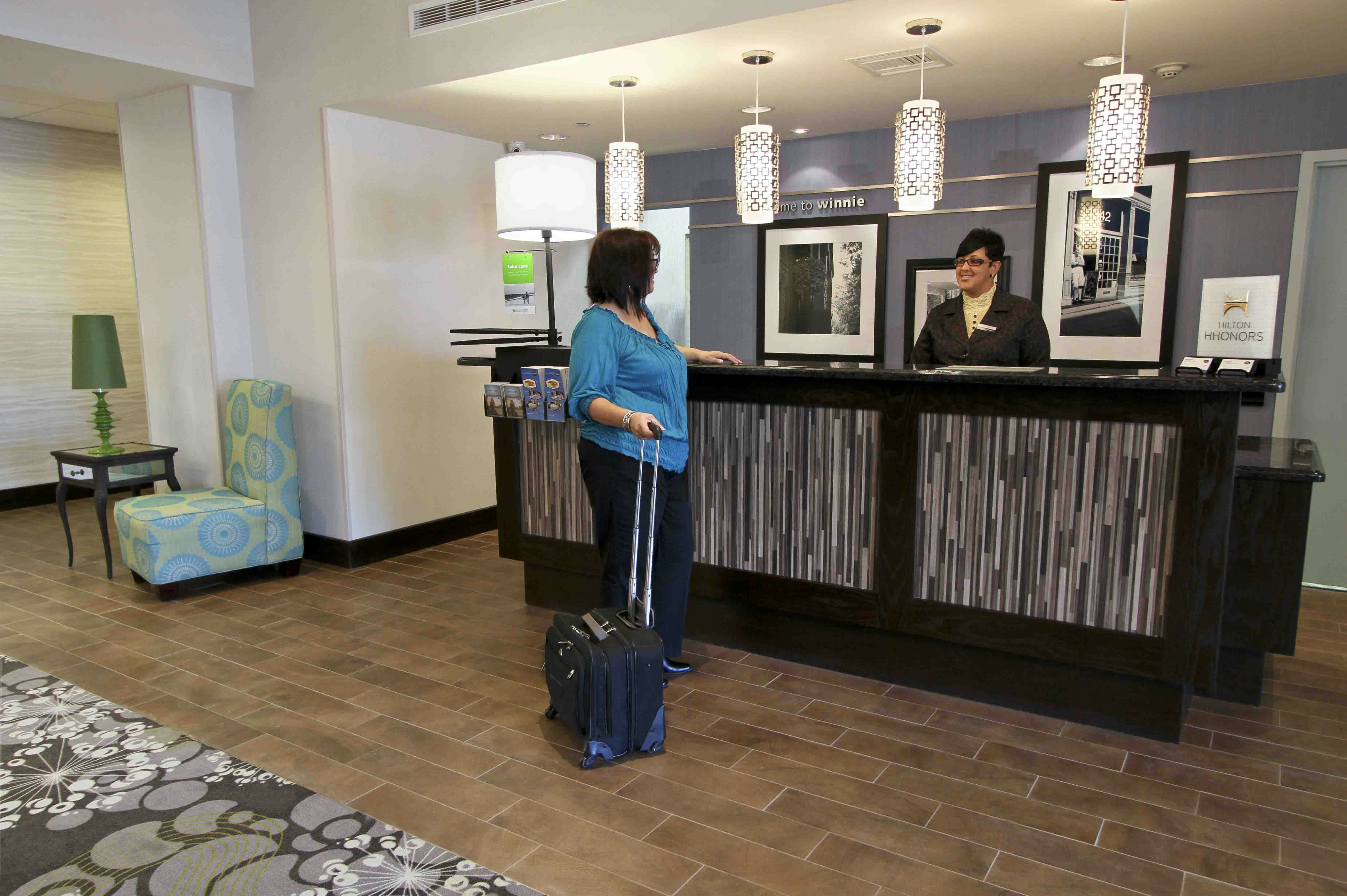 Hampton Inn And Suites Winnie 7/46