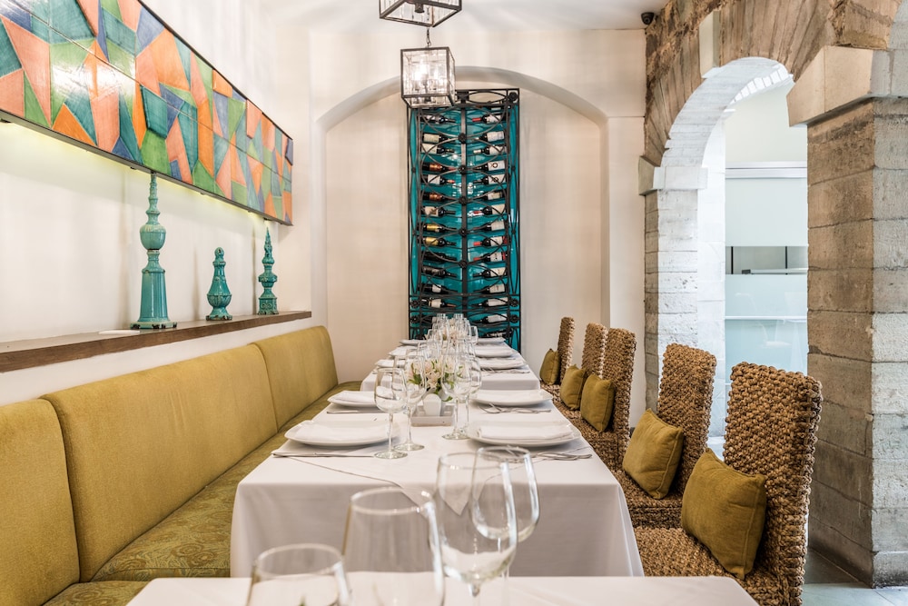 Edelmira Hotel Boutique 52/56