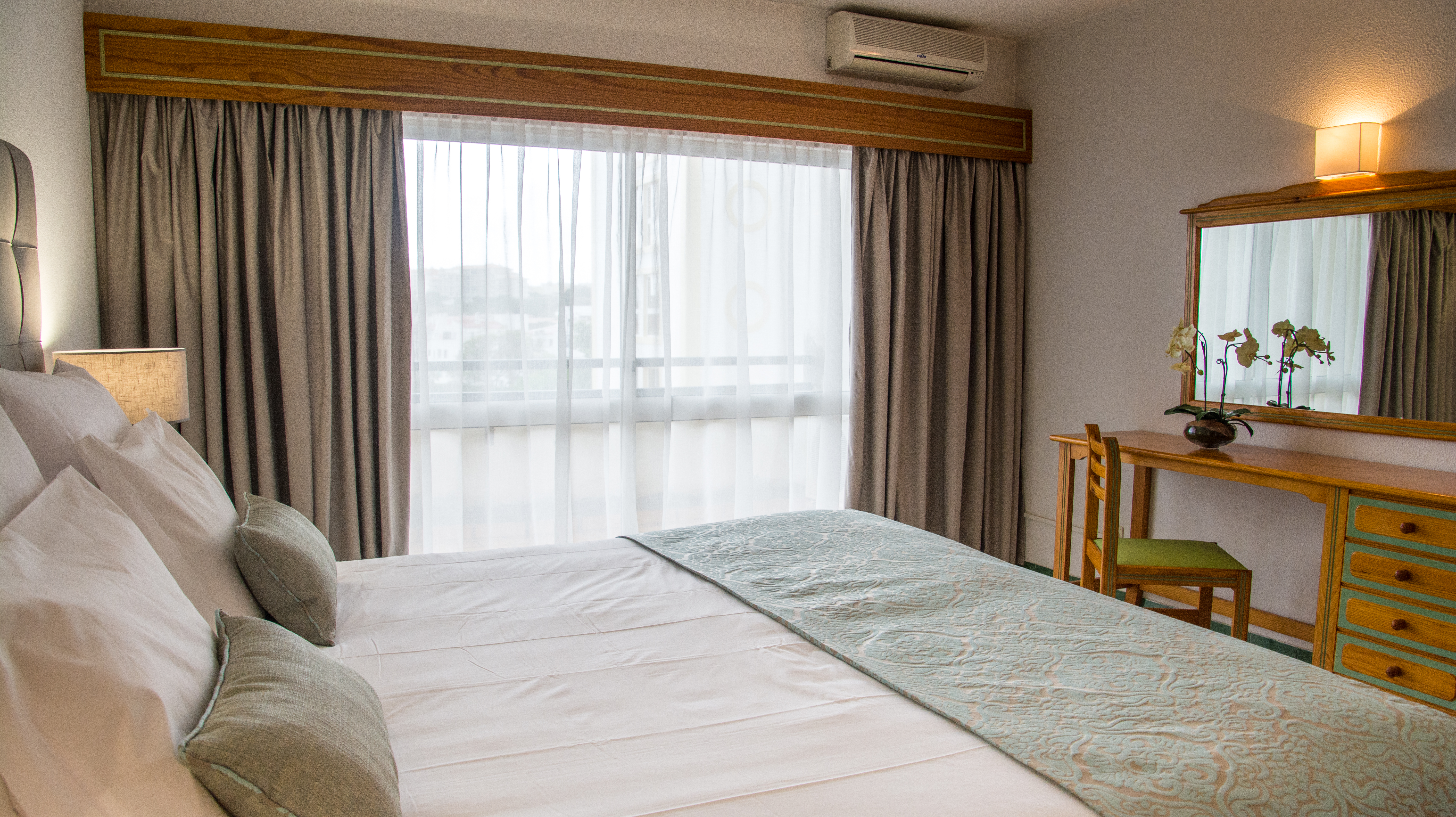 2 Bedrooms, Apartment
