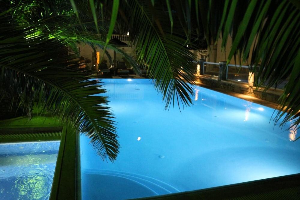 PETINAROS HOTEL 50/69