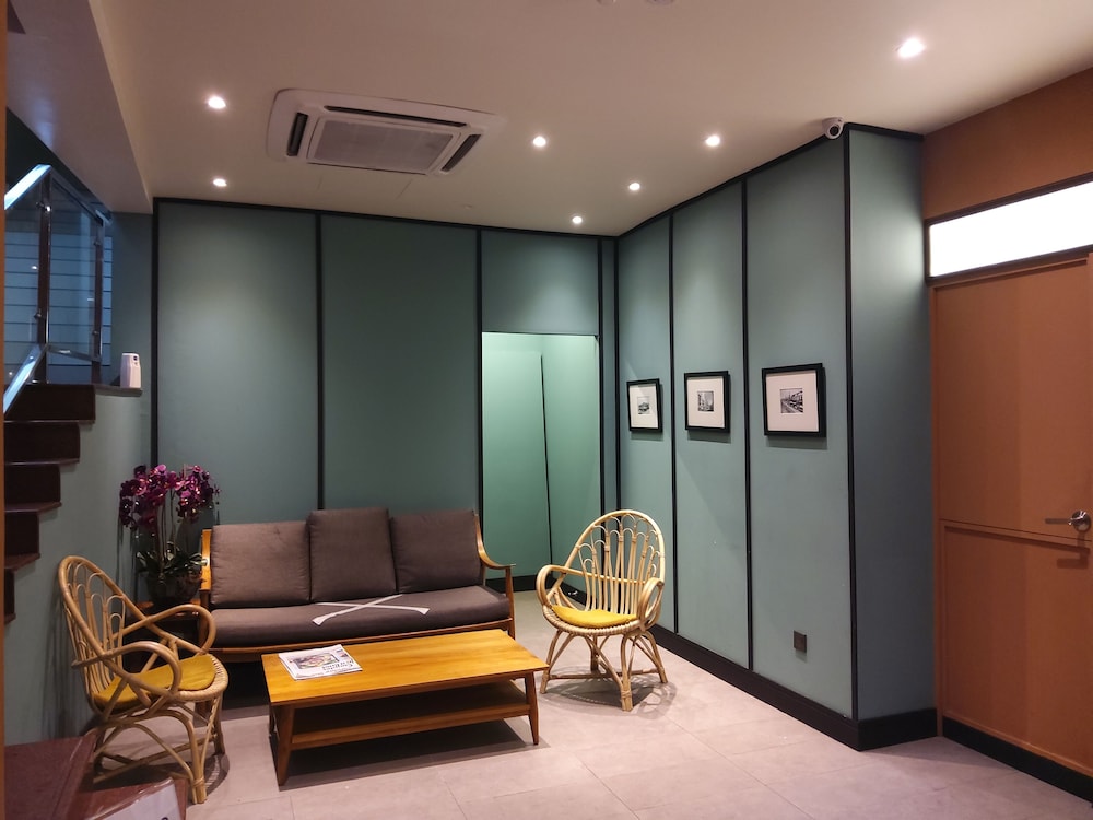 K Hotel 41/48