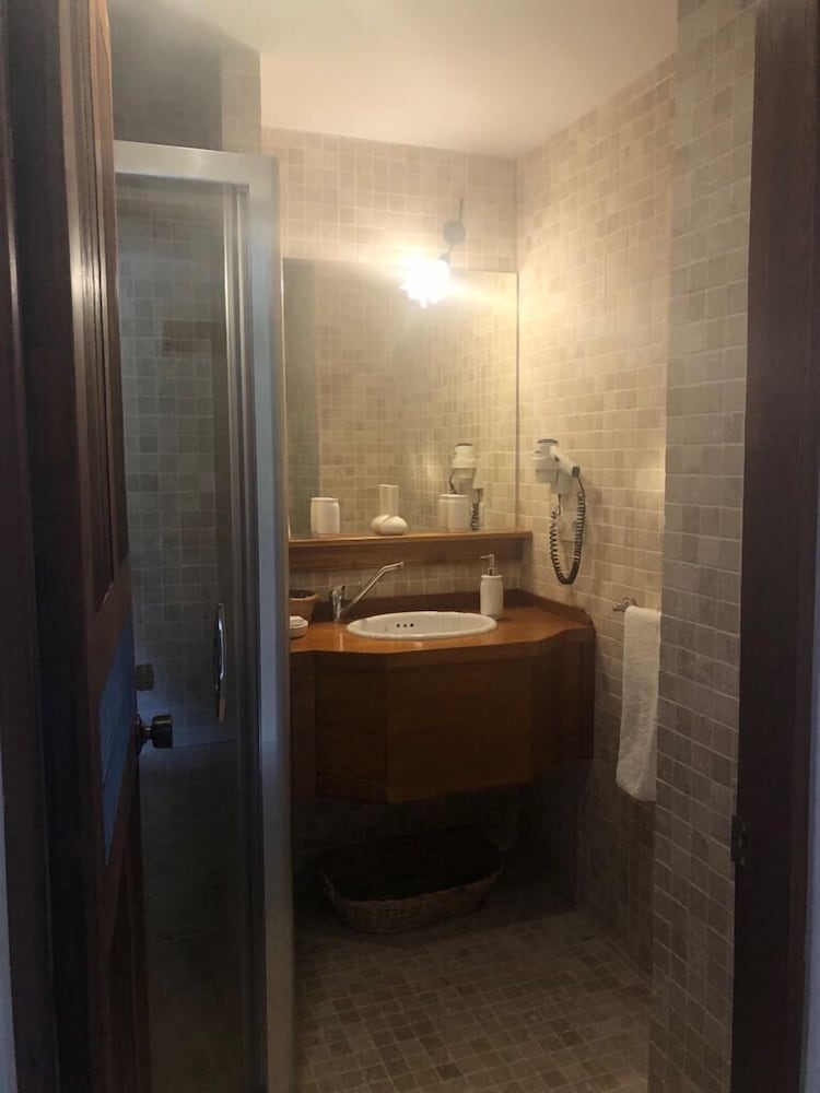 Deluxe, Suite, King Bed, Sofa, French Balcony