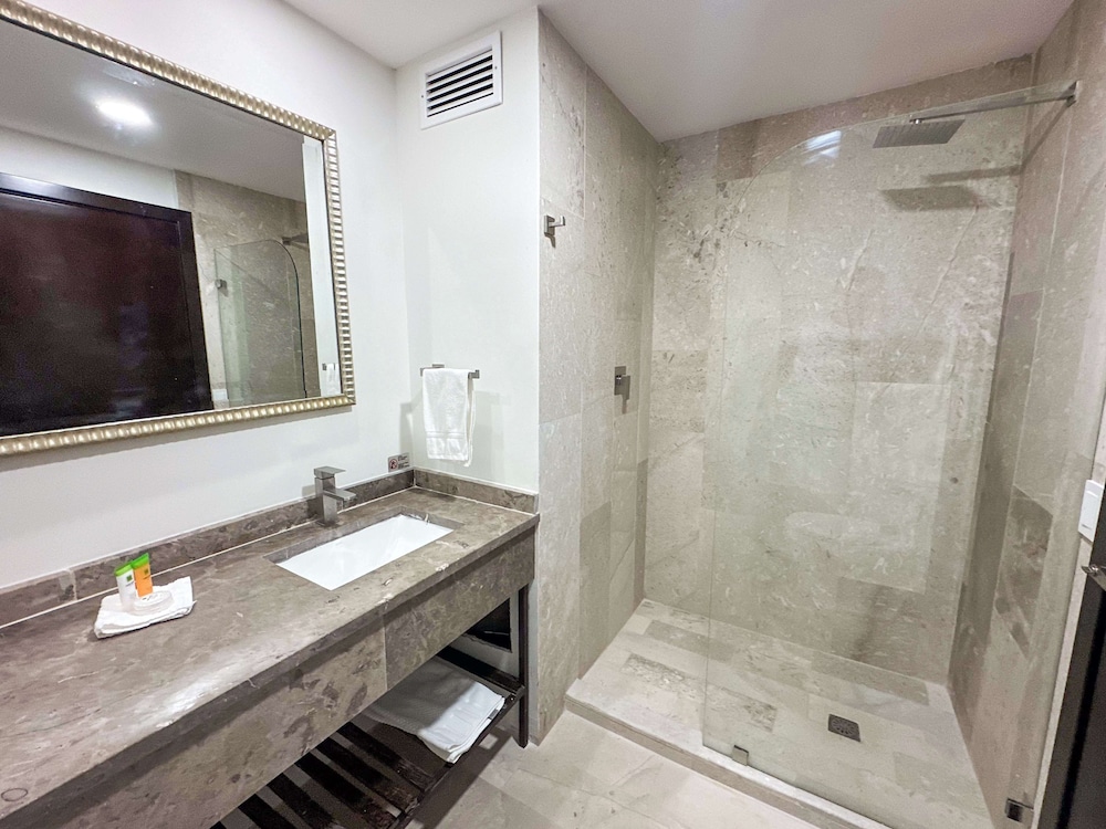 غرفة قياسية بسريرين كوين، Best Western Plus Sacramento 5/6