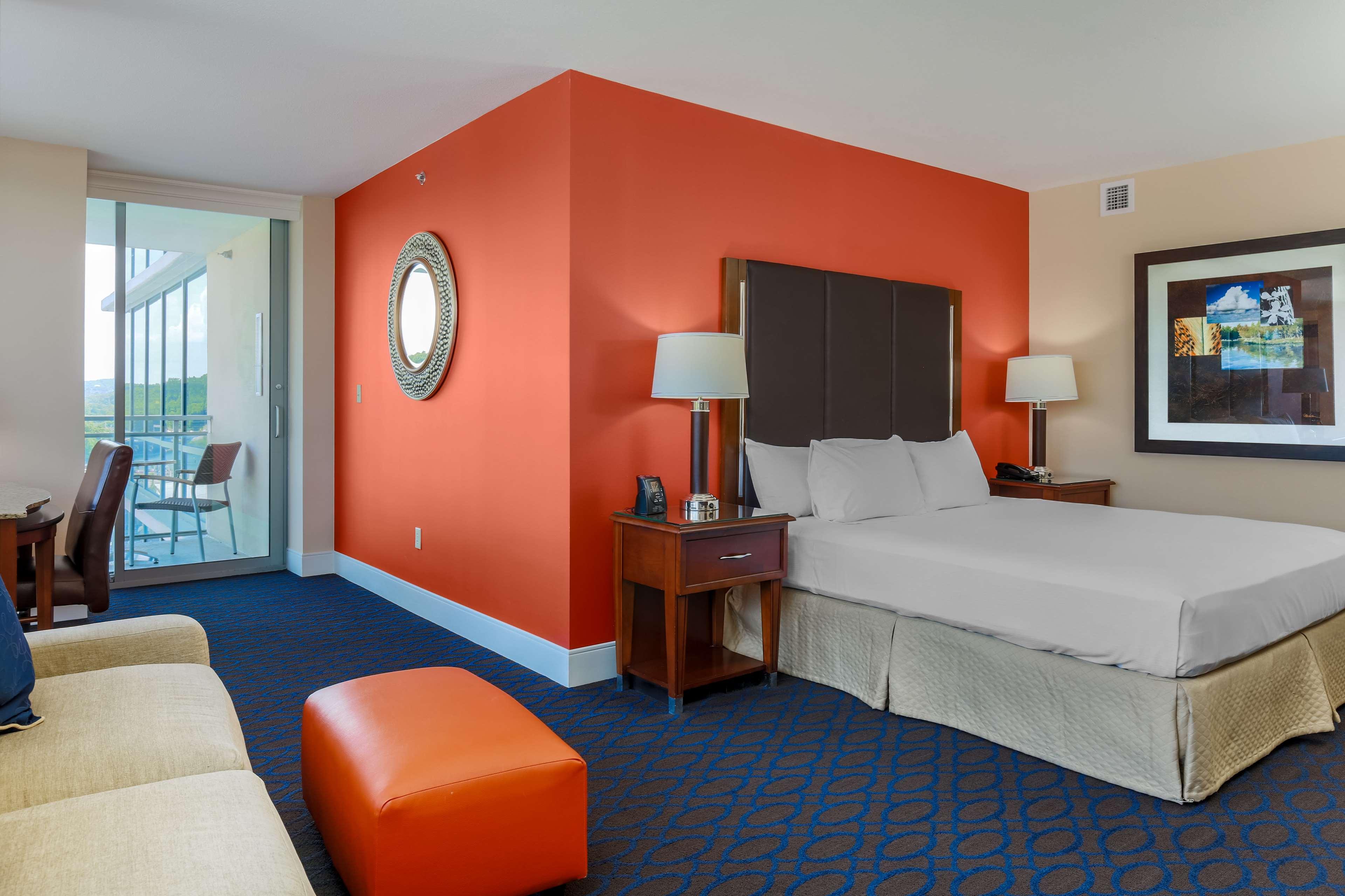 ROOM, KING BED, SOFA, BALCONY