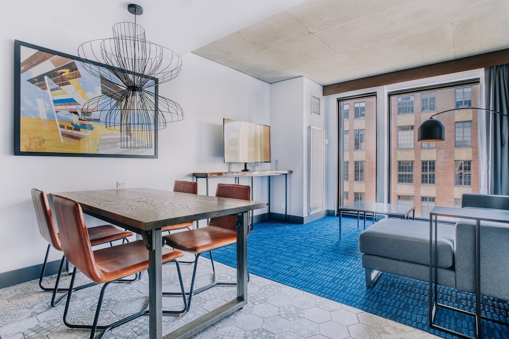 The Maven Hotel At Dairy Block 53/83