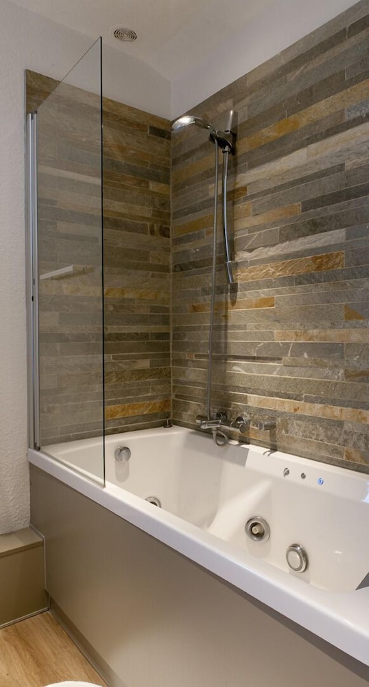 Logis Hotel Le Cheval Rouge 22/26