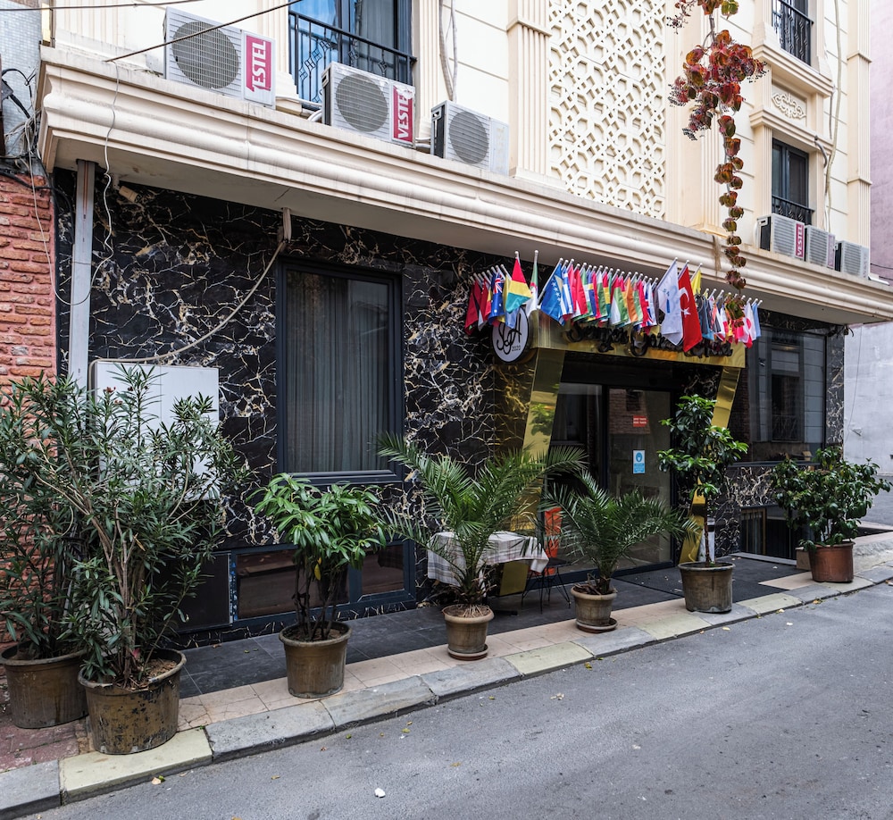 Senyor Garden Hotel 3/50