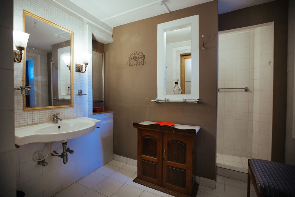 CASA BRITONA GOA 47/50