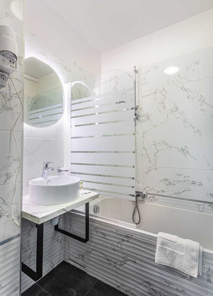 Hotel Jardin Croisette 23/24