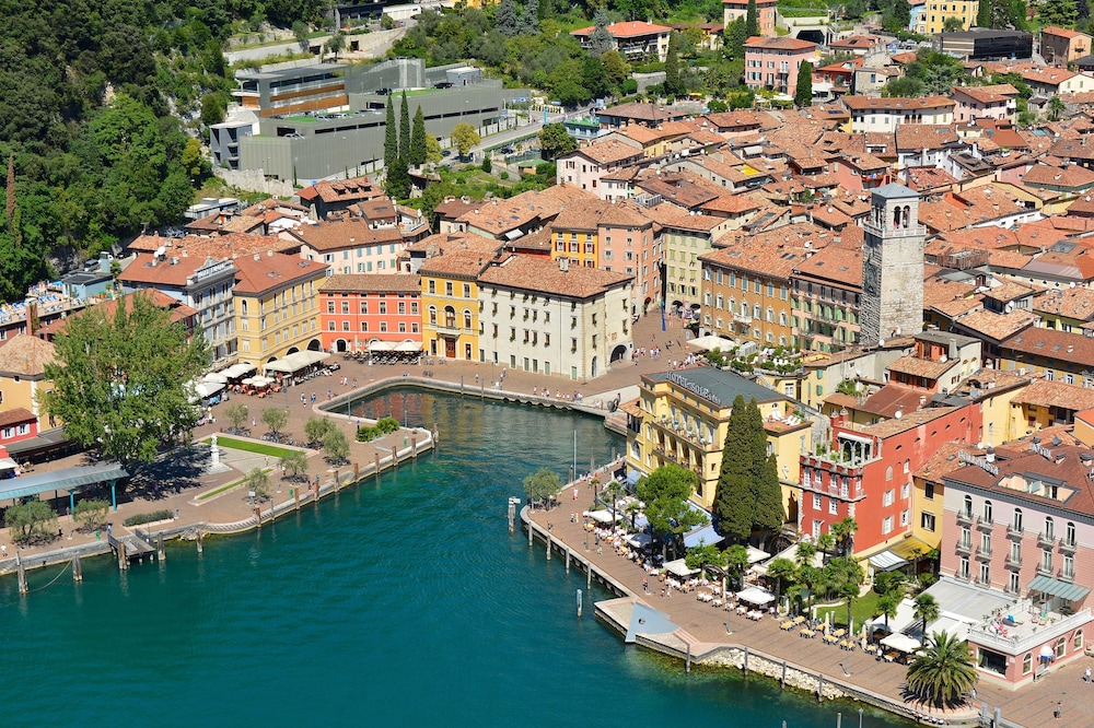 Hotel Portici (Romantik and Wellness) 65/67
