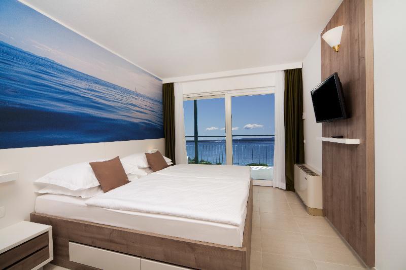Suite, Sea Side, Balcony, on the Side